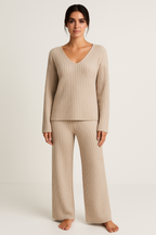 Zwei-Teiliges Geripptes Lounge Set | Bequeme & Stilvolle Damenmode | Sophia