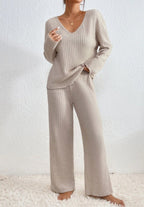 Zwei-Teiliges Geripptes Lounge Set | Bequeme & Stilvolle Damenmode | Sophia