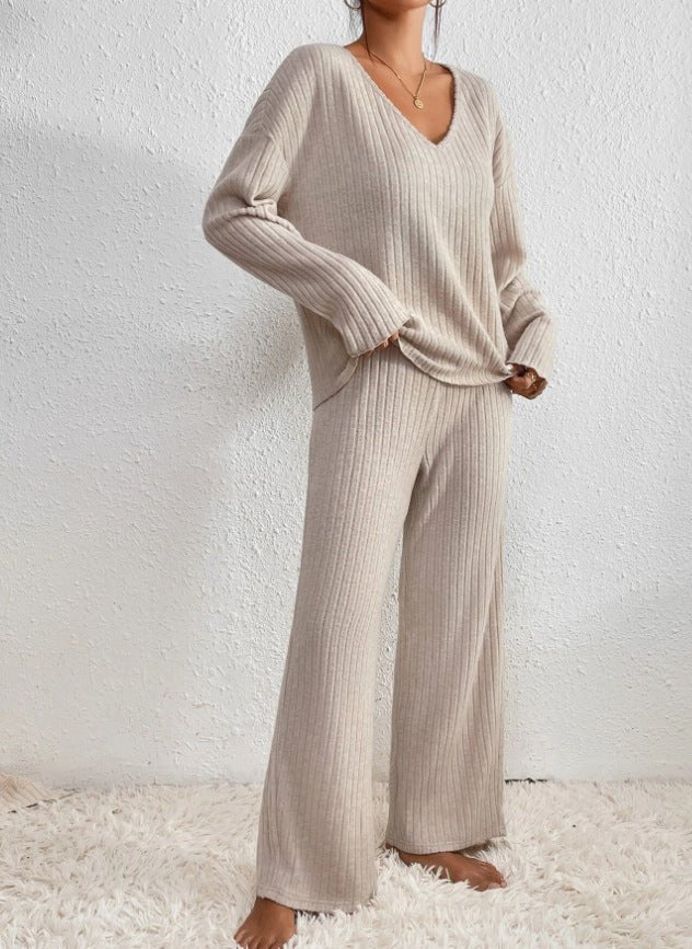 Zwei-Teiliges Geripptes Lounge Set | Bequeme & Stilvolle Damenmode | Sophia