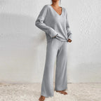 Zwei-Teiliges Geripptes Lounge Set | Bequeme & Stilvolle Damenmode | Sophia